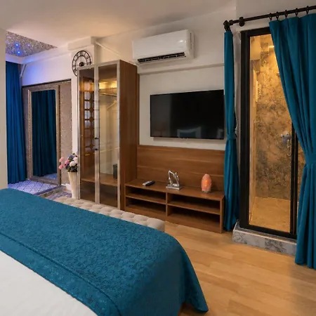 Taksim Yazici Aparthotel 4*