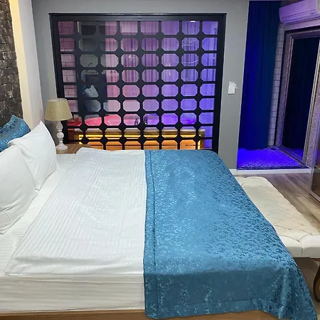 Ξενοδοχείο με διαμερίσματα Taksim Yazici 4*